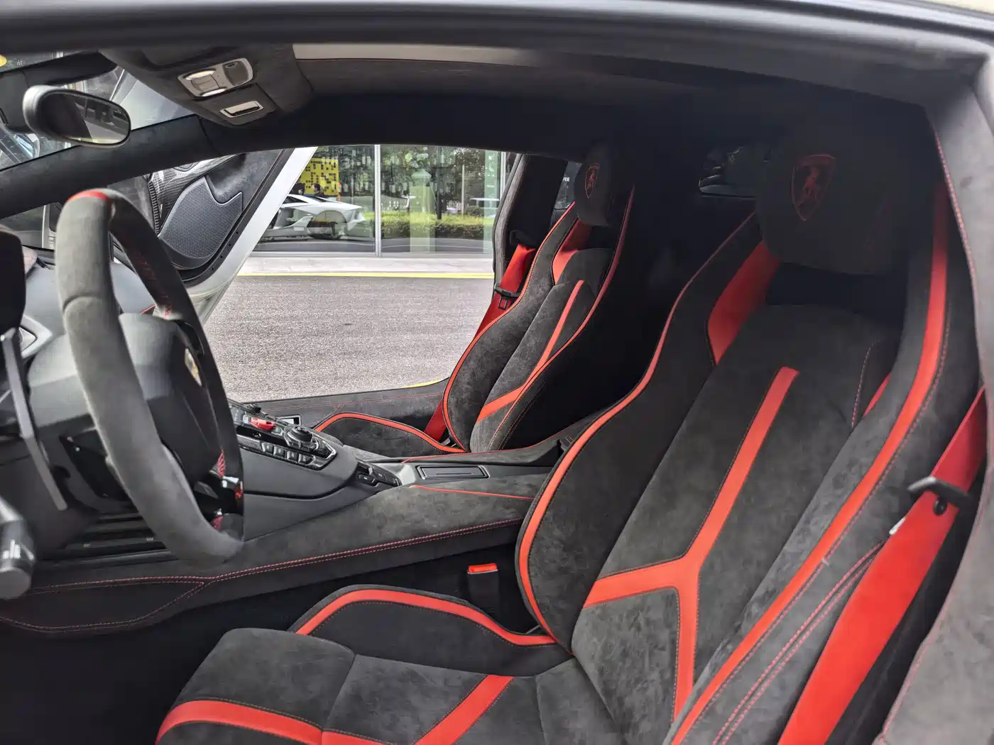 Lamborghini Aventador 2013 2011 LP 700-4