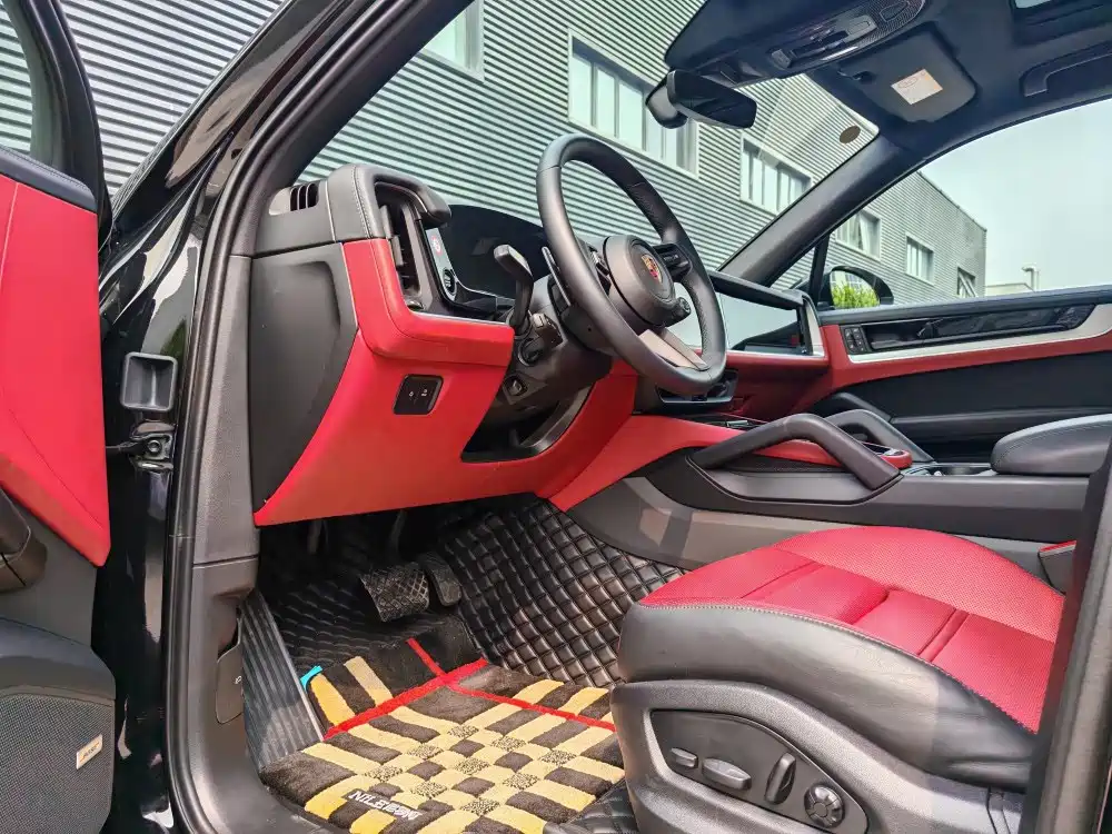 PORSCHE CAYENNE