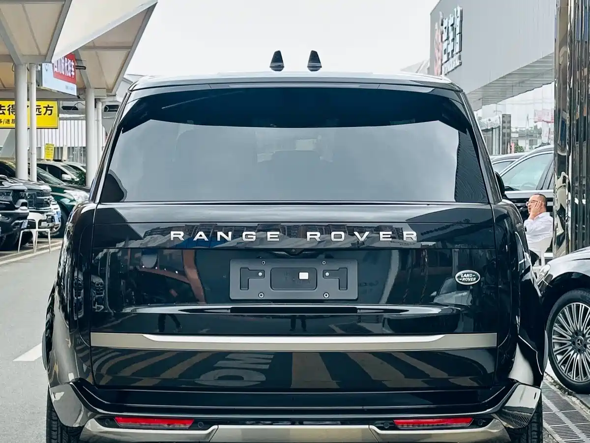 صورة 3 - Land Rover Range Rover