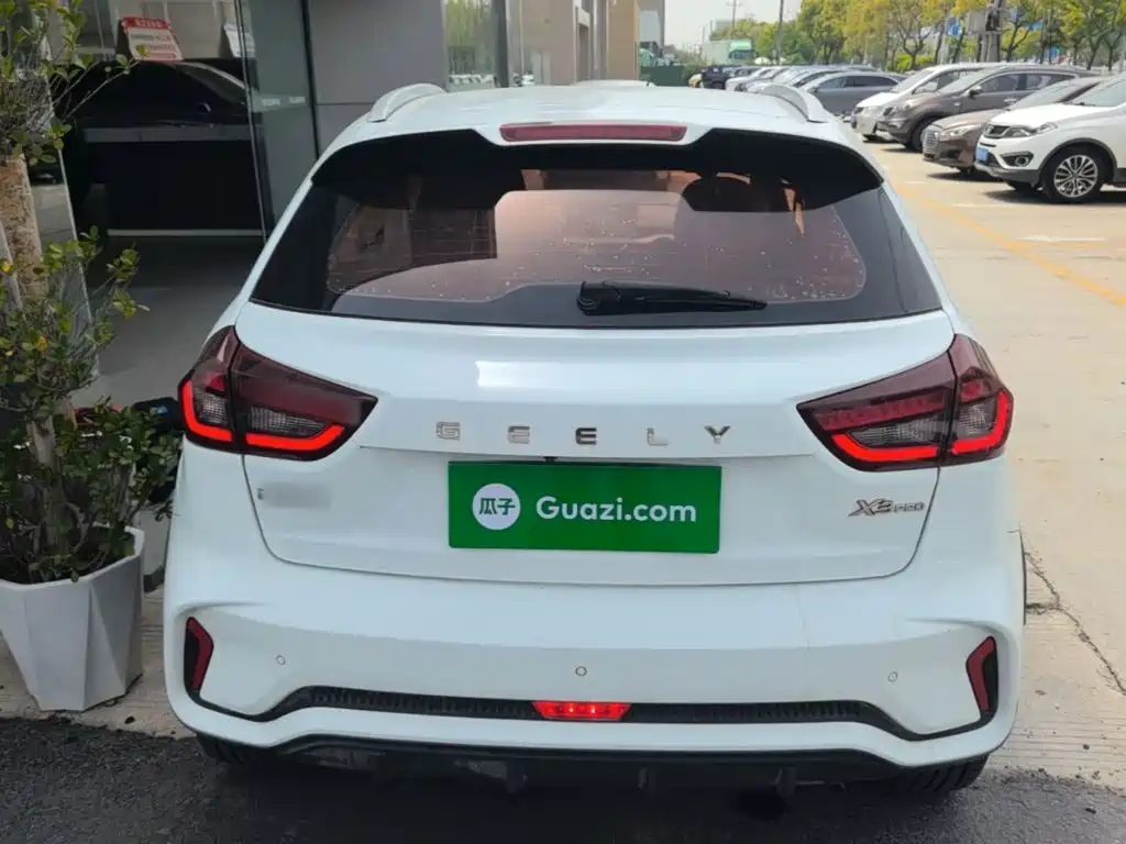 Geely Vision X3 2022 2021 PRO 1.5L CVT Premium