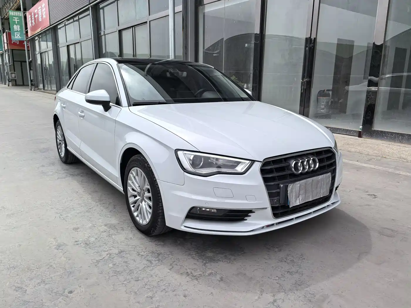 Audi A3 2016 Limousine 35 TFSI Leadership фото 3