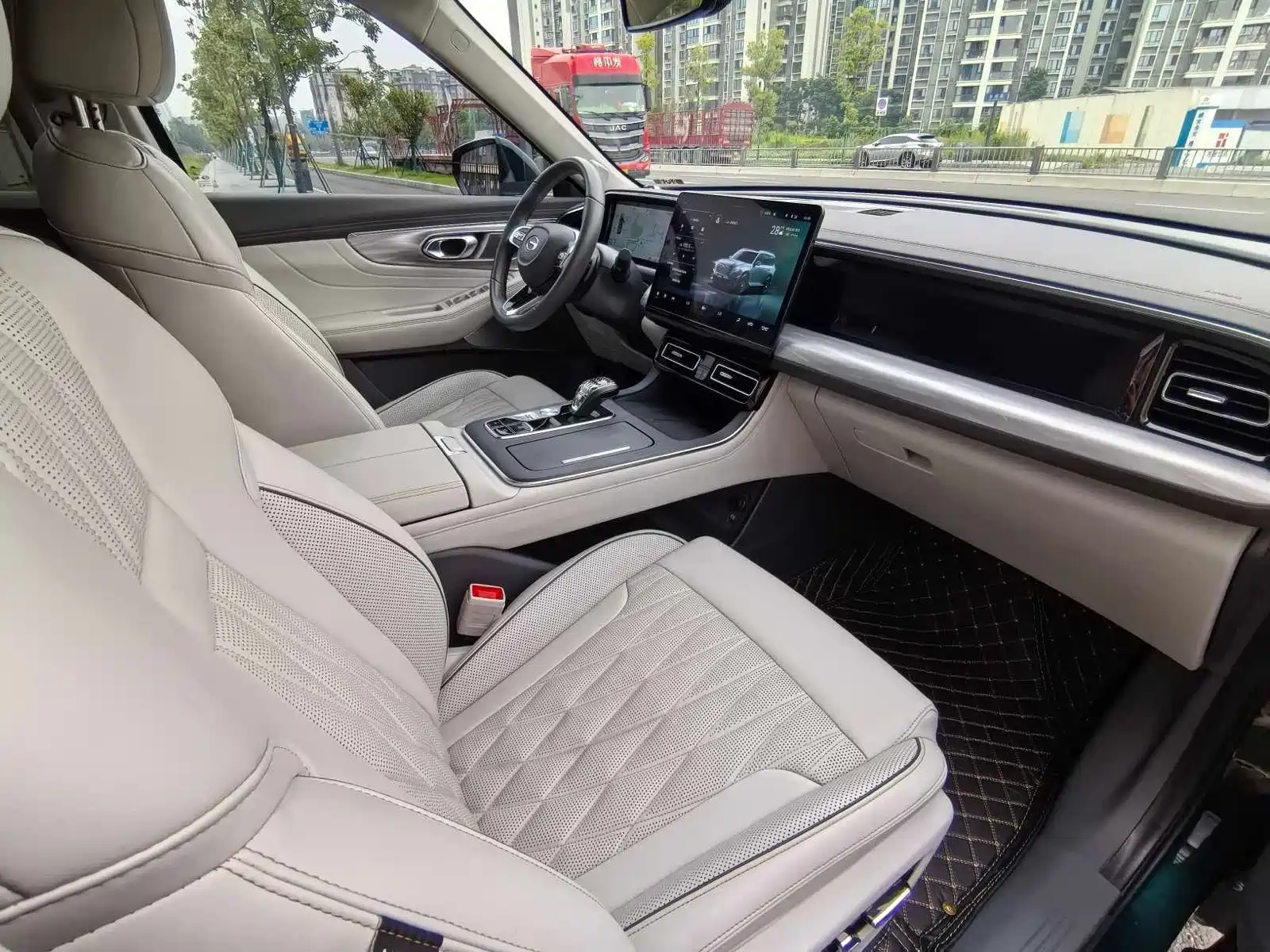 Photo 9 - GAC Trumpchi GS8