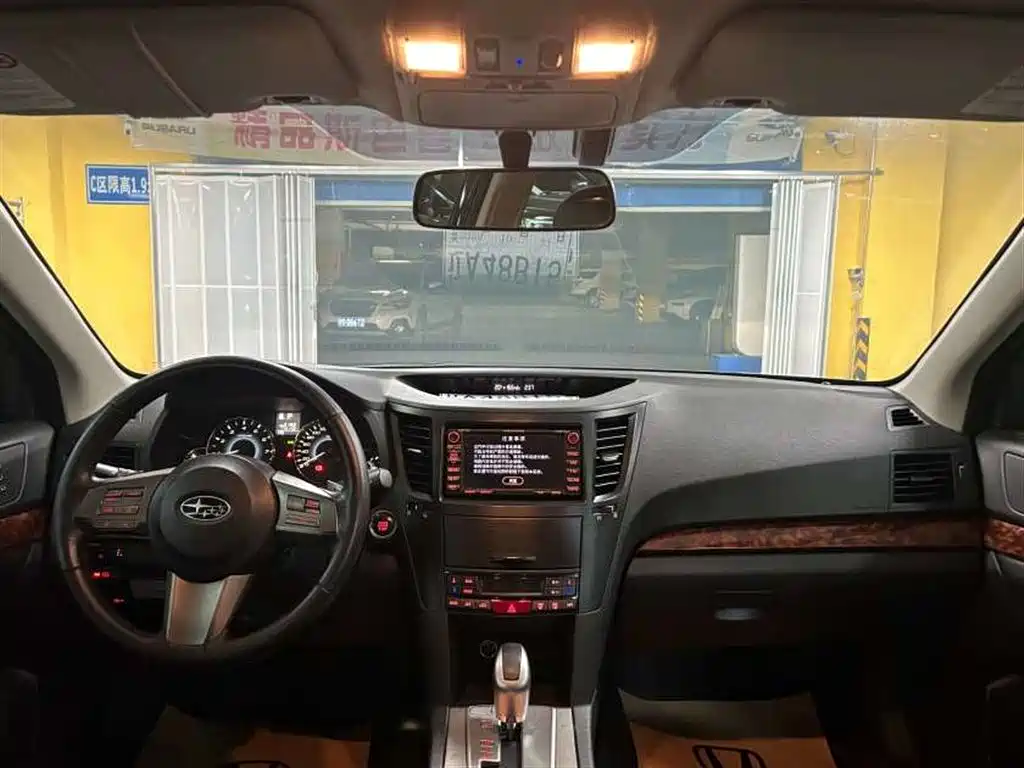 Subaru Outback 2010 3.6R Luxury Navigation фото 11