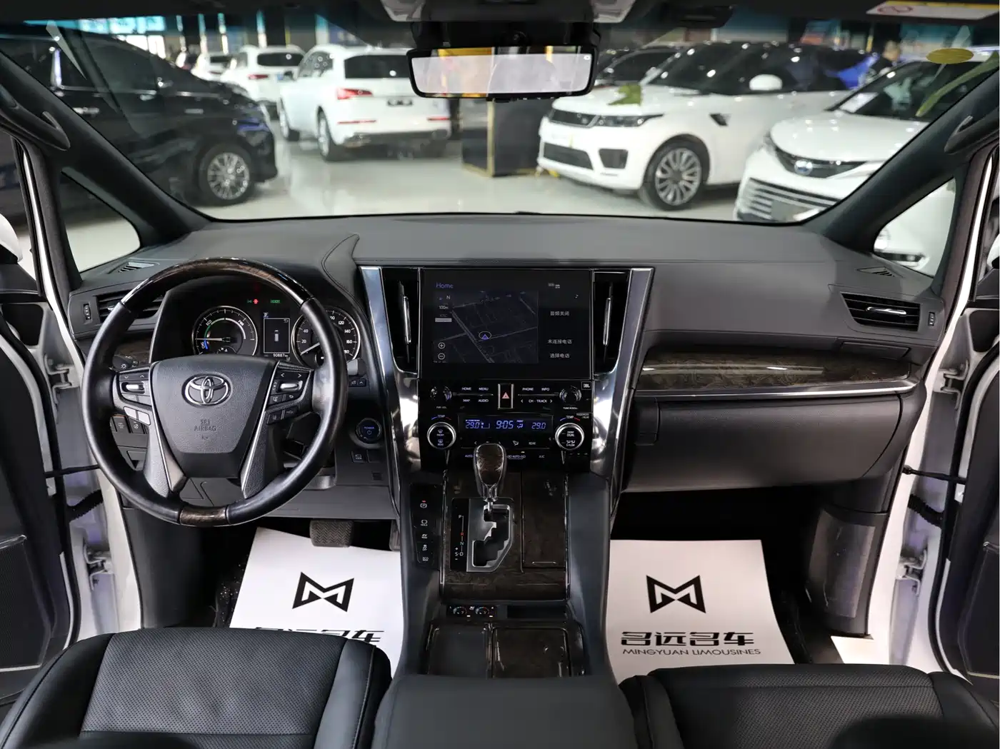 Toyota Alphard 2020 Hybrid 2.5L Premium Edition фото 10