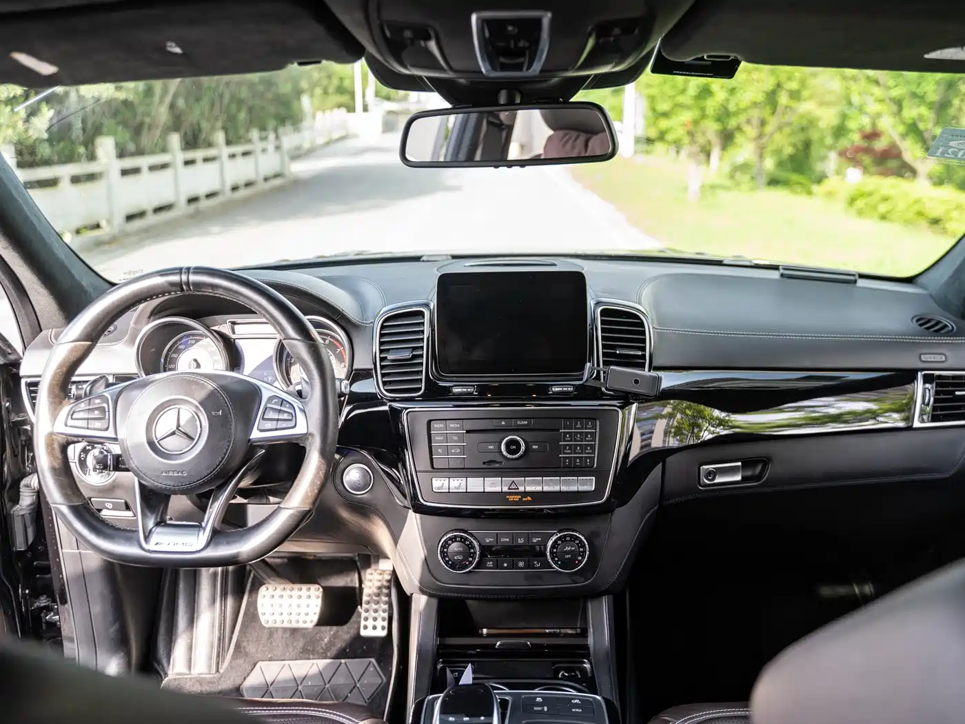 Mercedes-Benz GLS AMG 2017 AMG GLS 63 4MATIC фото 13