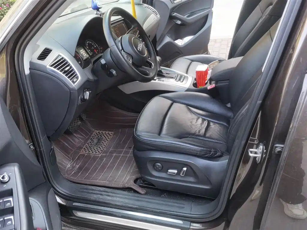 Audi Q5 2015 40 TFSI Technology фото 8