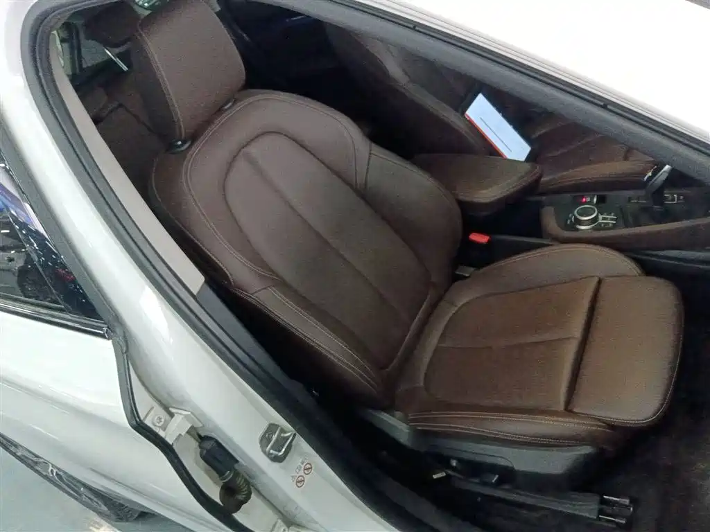BMW X1 2020 sDrive25Li Leading Model фото 17