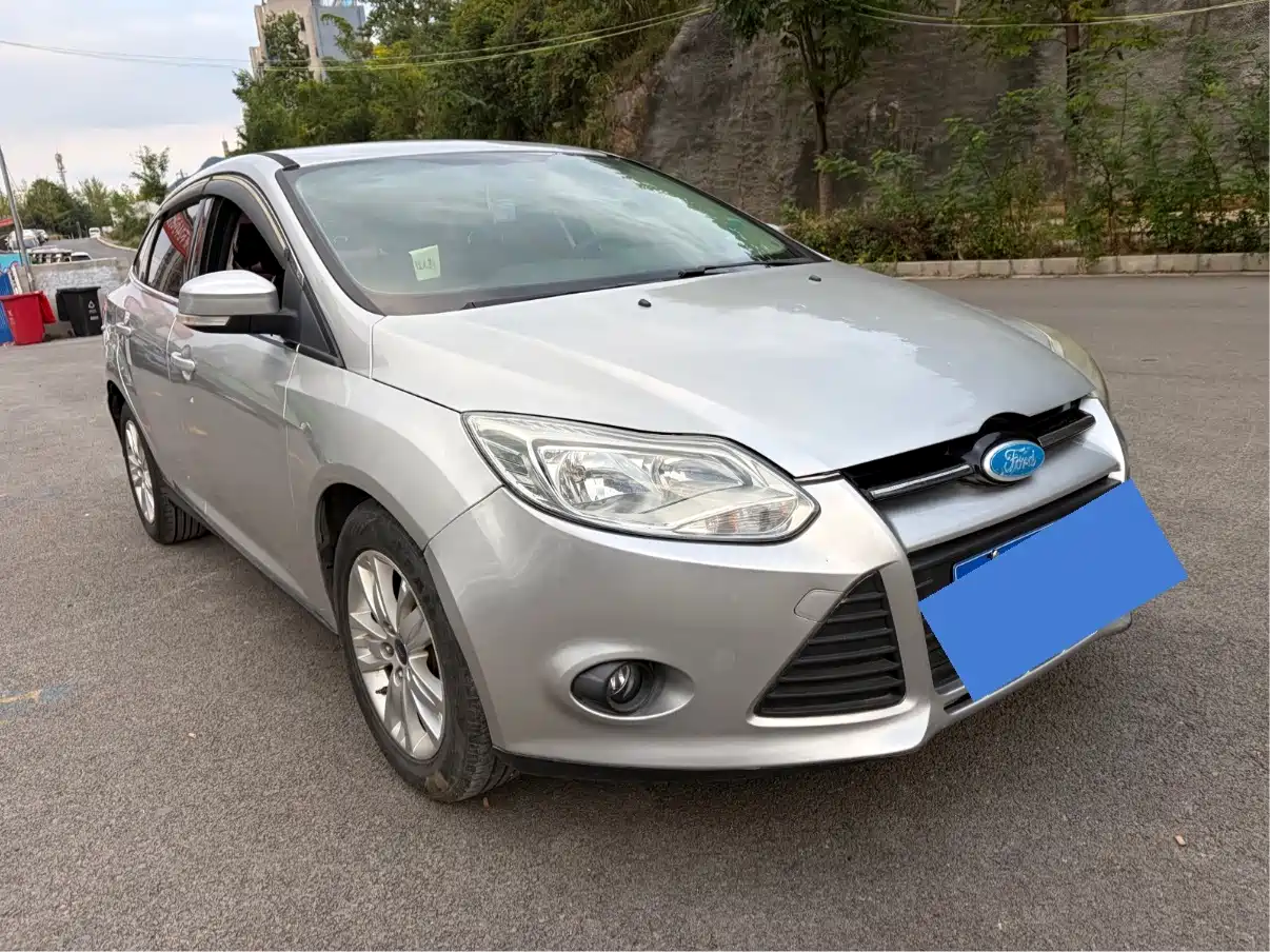 Фото 3 - Ford Focus