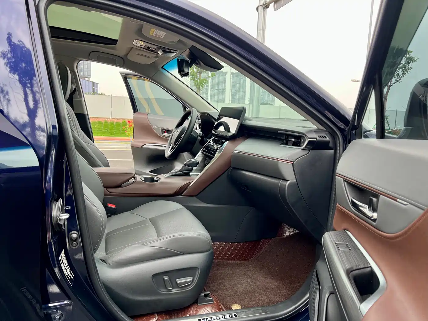 Toyota Lingfang HARRIER 2022 2.0L CVT 2WD Premium Edition фото 12