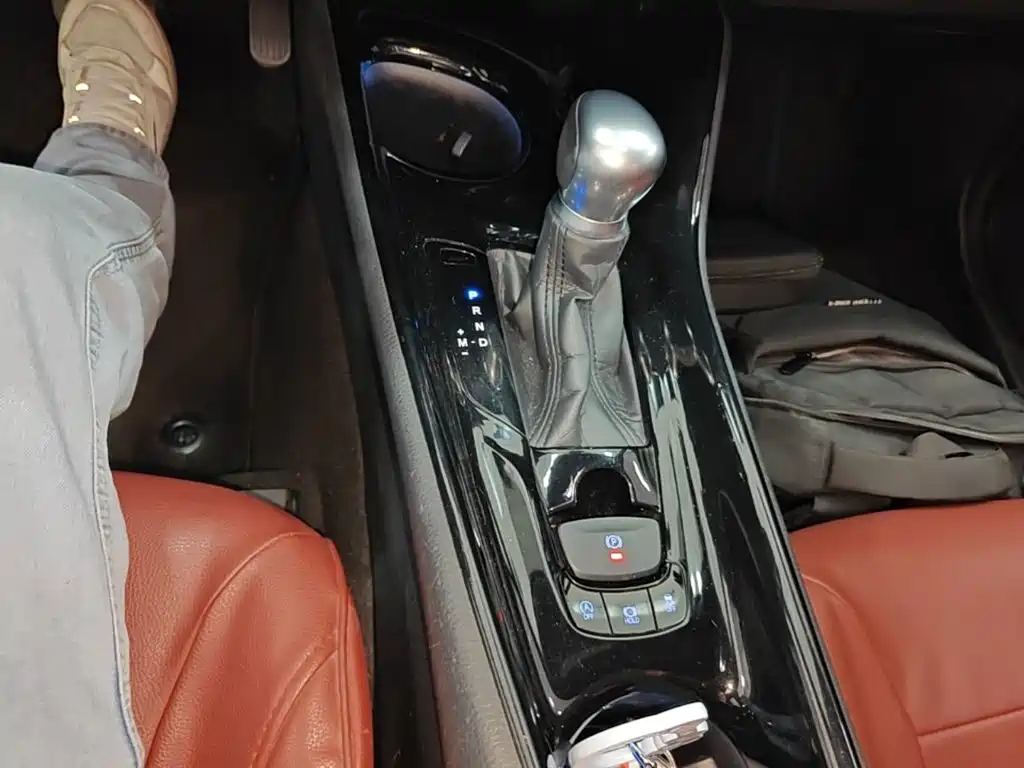 Toyota C-HR 2020 2020 Model 2.0L Leading