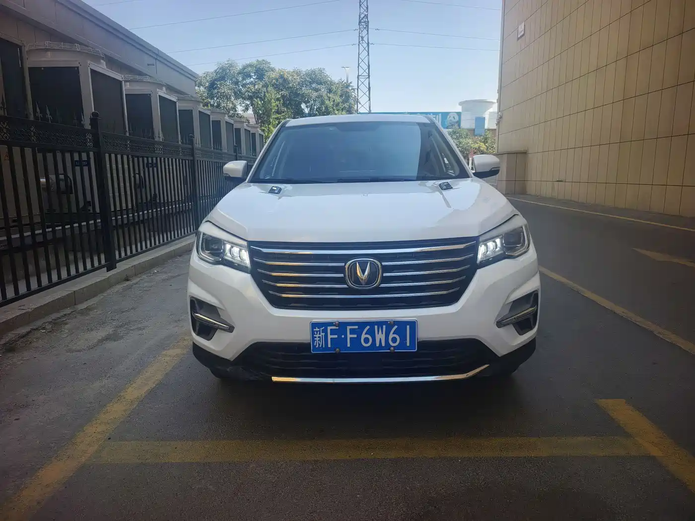 CHANGAN CS75