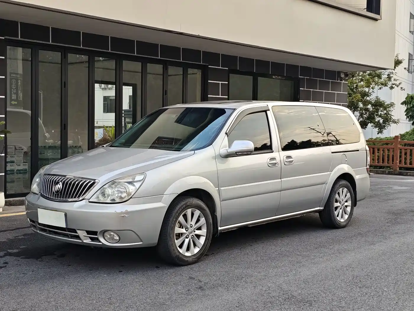 Buick GL8 2011 2011 2.4L LT Executive Edition
