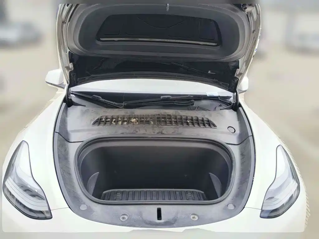 Фото 9 - Tesla Model Y