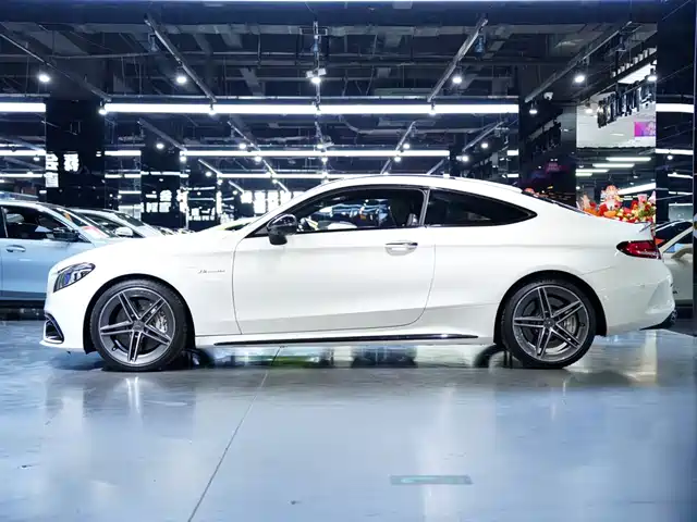 Mercedes-Benz C-Class AMG 2019 AMG C 63 Coupe — фото 4