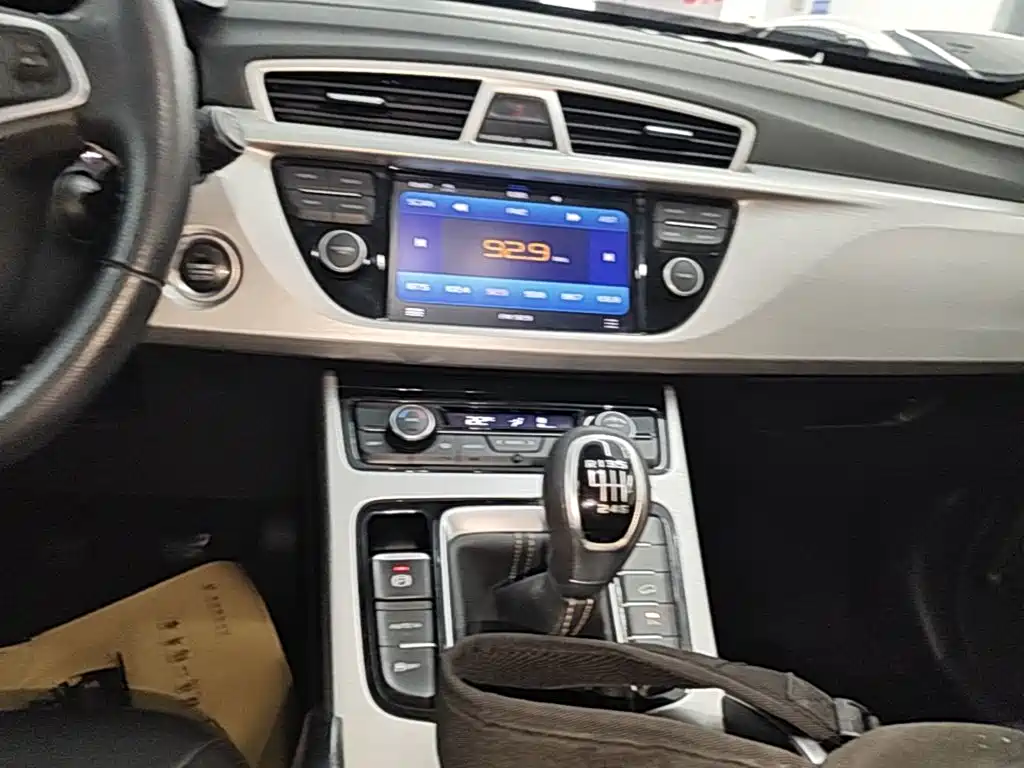 Geely Boyue 2016 2016 2.0L Manual Smart·Style Edition