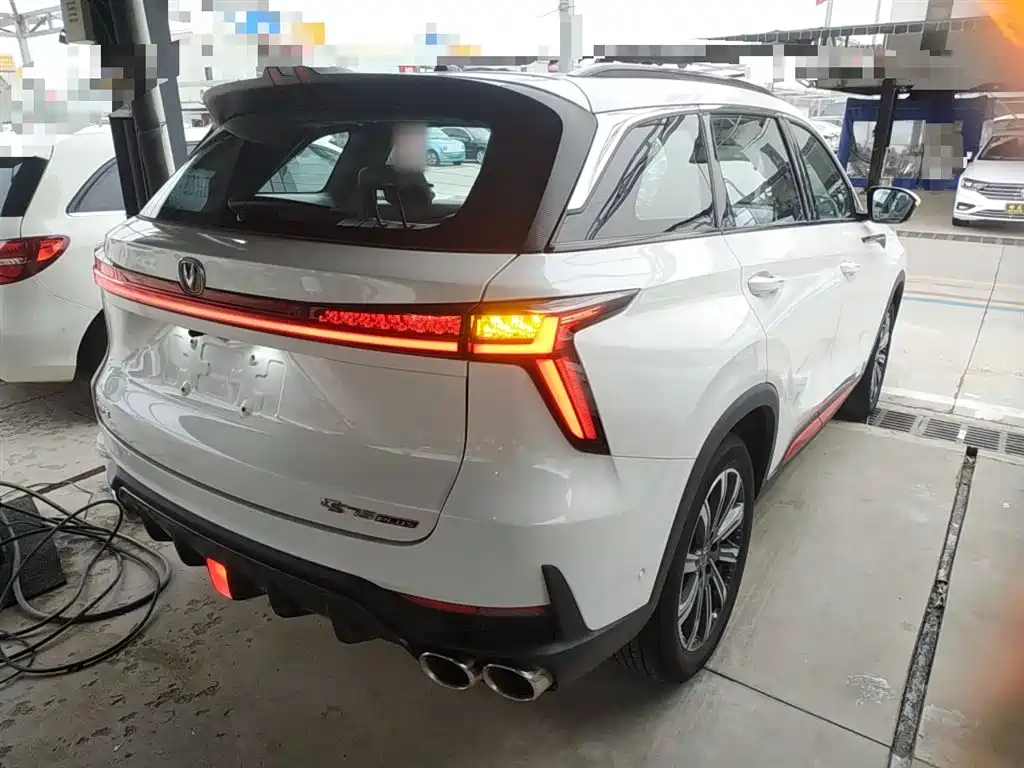 CHANG'AN CS75PLUS