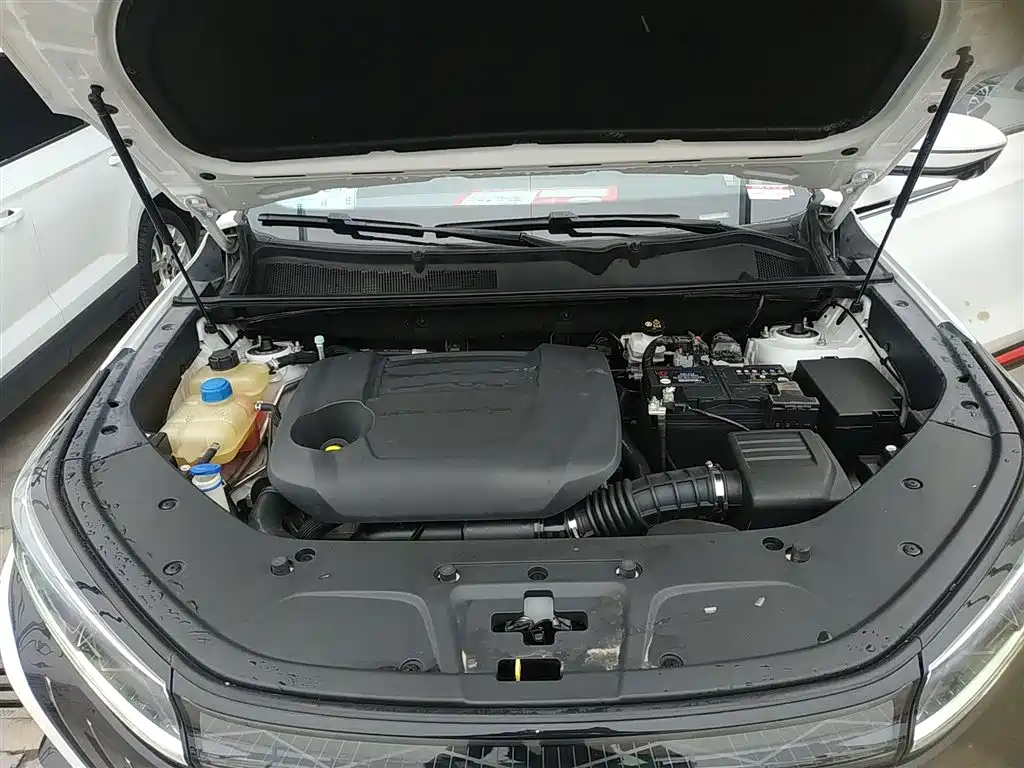 CHANG'AN CS75PLUS