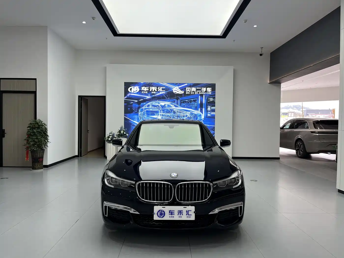 BMW 7 Series 2018 730Li Leading Type M Sport Package фото 2