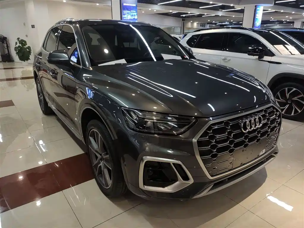 Audi Q5L 2022 45T Luxury Dynamic фото 4
