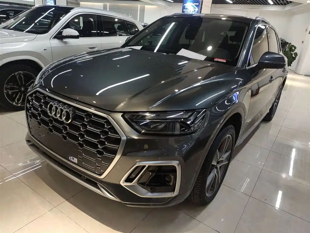 Audi Q5L 2022 45T Luxury Dynamic фото 2