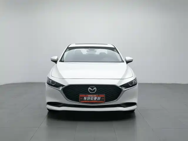 Mazda Mazda3 Axela 2020 1.5L Automatic Zhi Xing Edition — фото 3