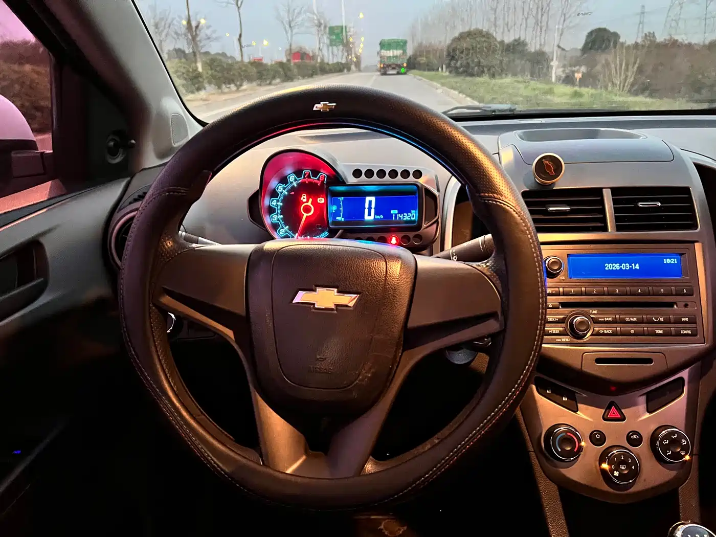 Chevrolet Aveo 2011 Sedan 1.4L MT SL фото 10