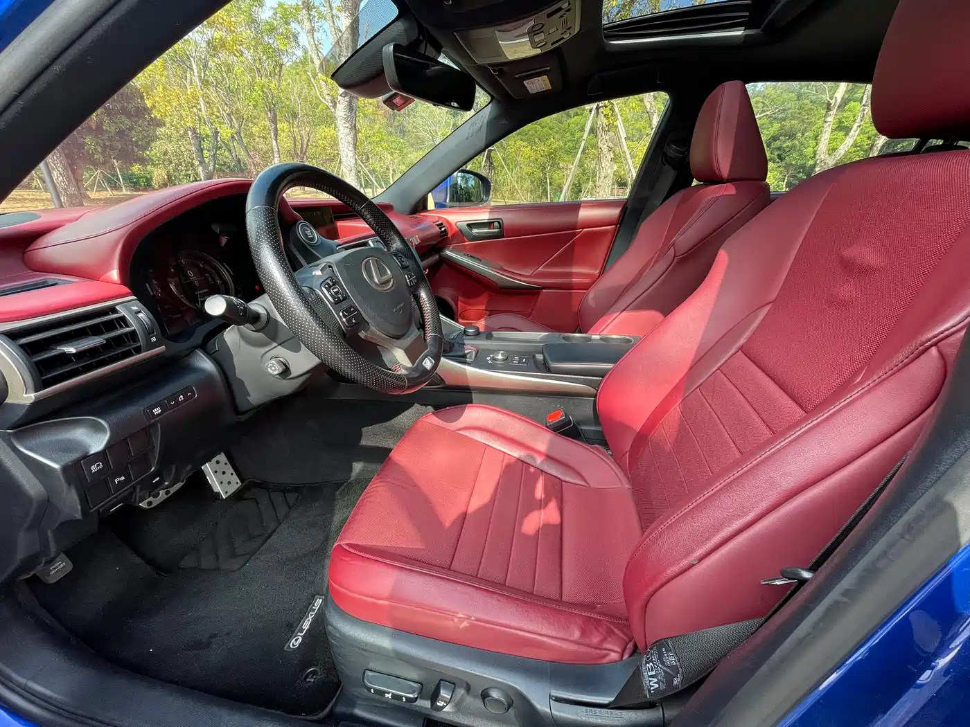 Lexus IS 2017 300 F SPORT фото 4