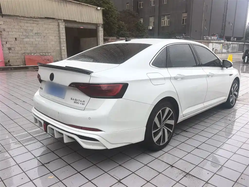 Volkswagen Sagitar 2023 300TSI DSG Surpassing Edition фото 7