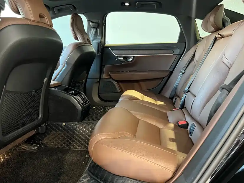 Volvo S90 2025 2025 B5 Zhiyuan Luxury Edition