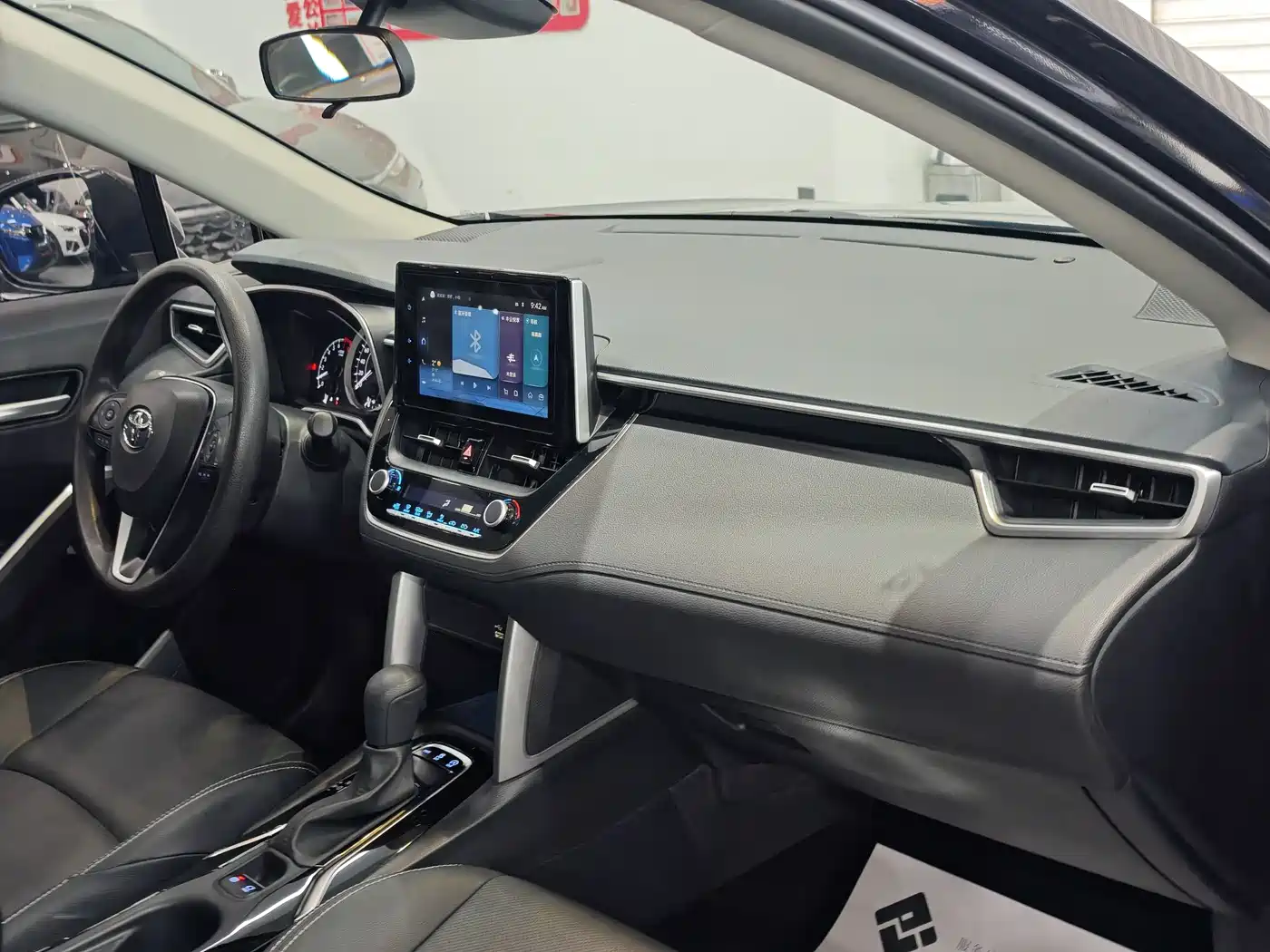 Toyota Frontlander 2022 2.0L CVT Luxury PLUS Edition фото 12