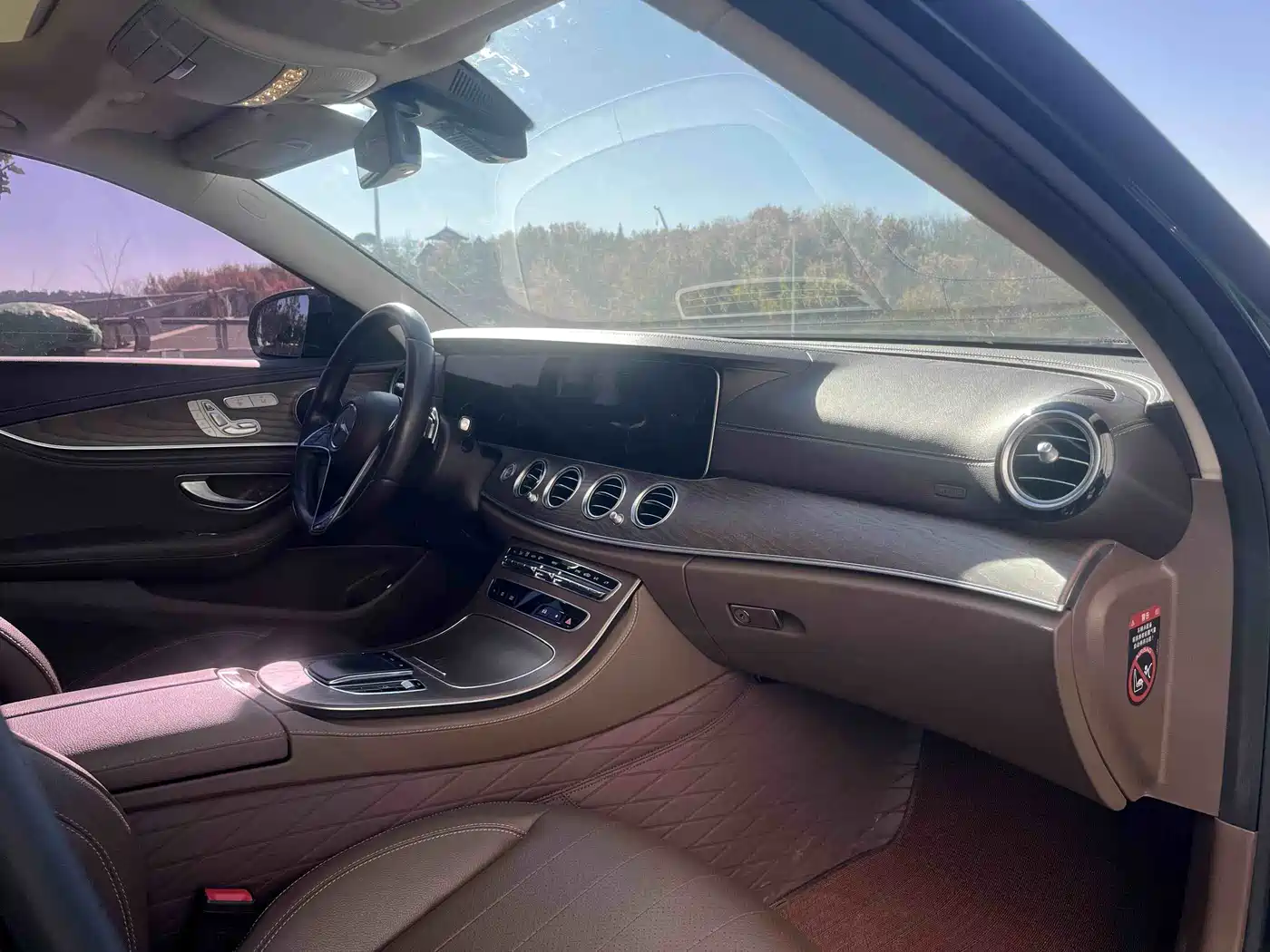 Mercedes-Benz E-Class 2023 E 300 L Fashion фото 19