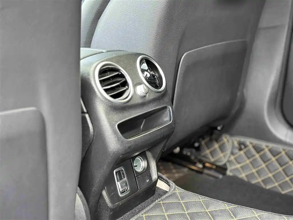 Mercedes-Benz C-Class 2021 C 260 L Sport Starry Exclusive Edition фото 29