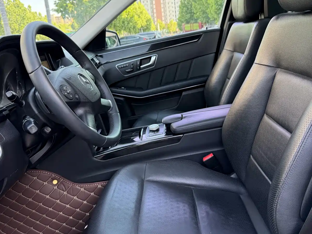 Mercedes-Benz E-Class 2012 E 300 L Fashion фото 8