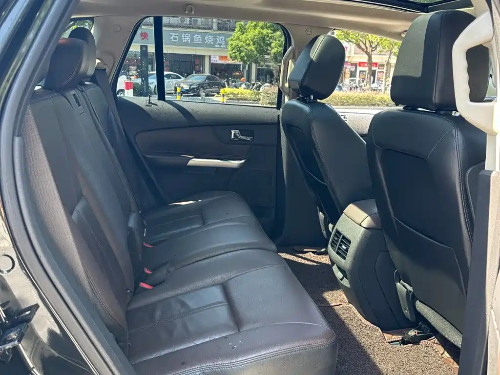 Ford Edge (Import) 2013 2012 2.0T Prestige