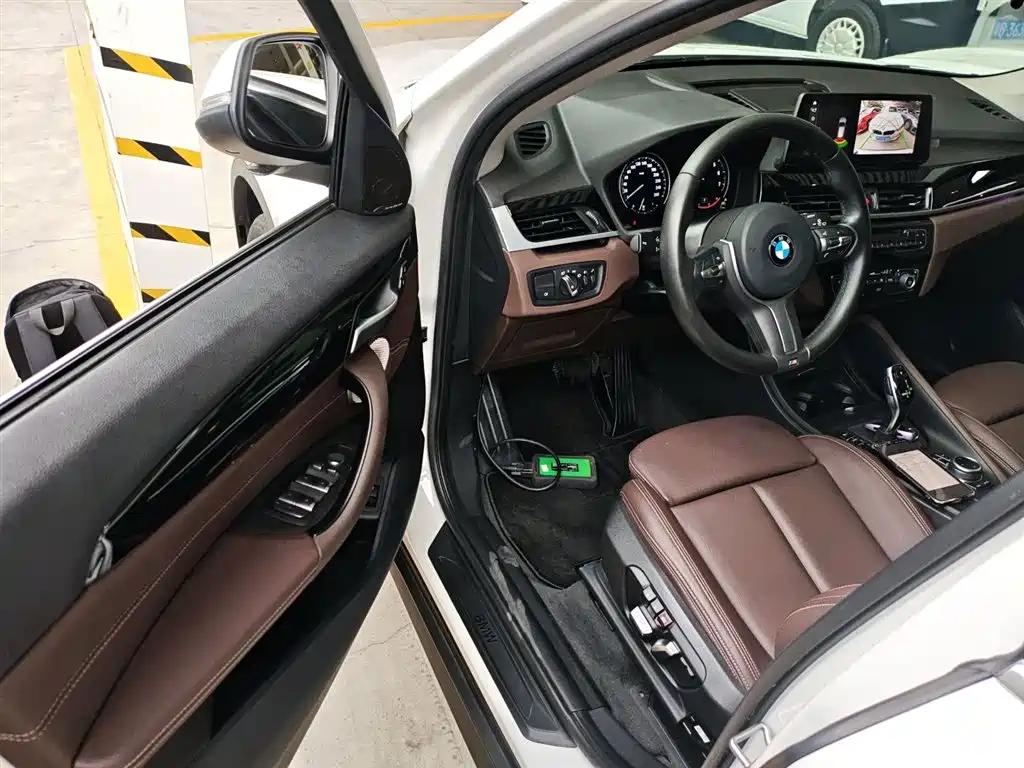 BMW X1 2021 sDrive25Li Leading фото 12