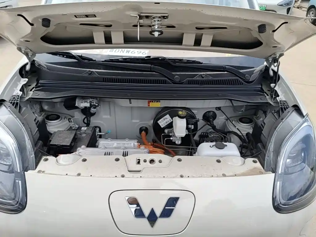 Wuling Motors Hongguang MINIEV 2026 2025 4-Door Advanced