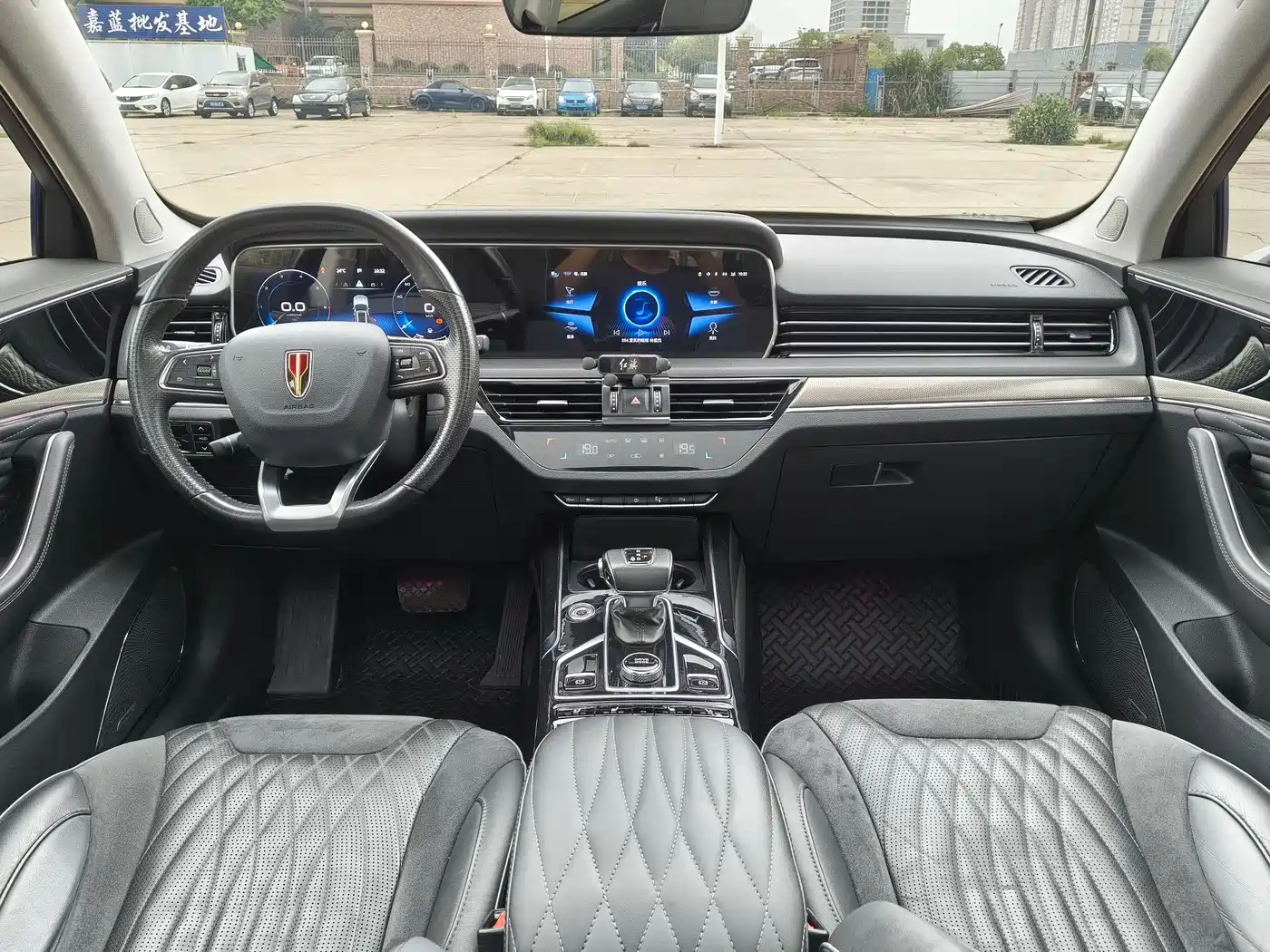 Hongqi HS5 2022 2.0T Smart Connection Flag Enjoy 4WD Shopping Edition фото 13