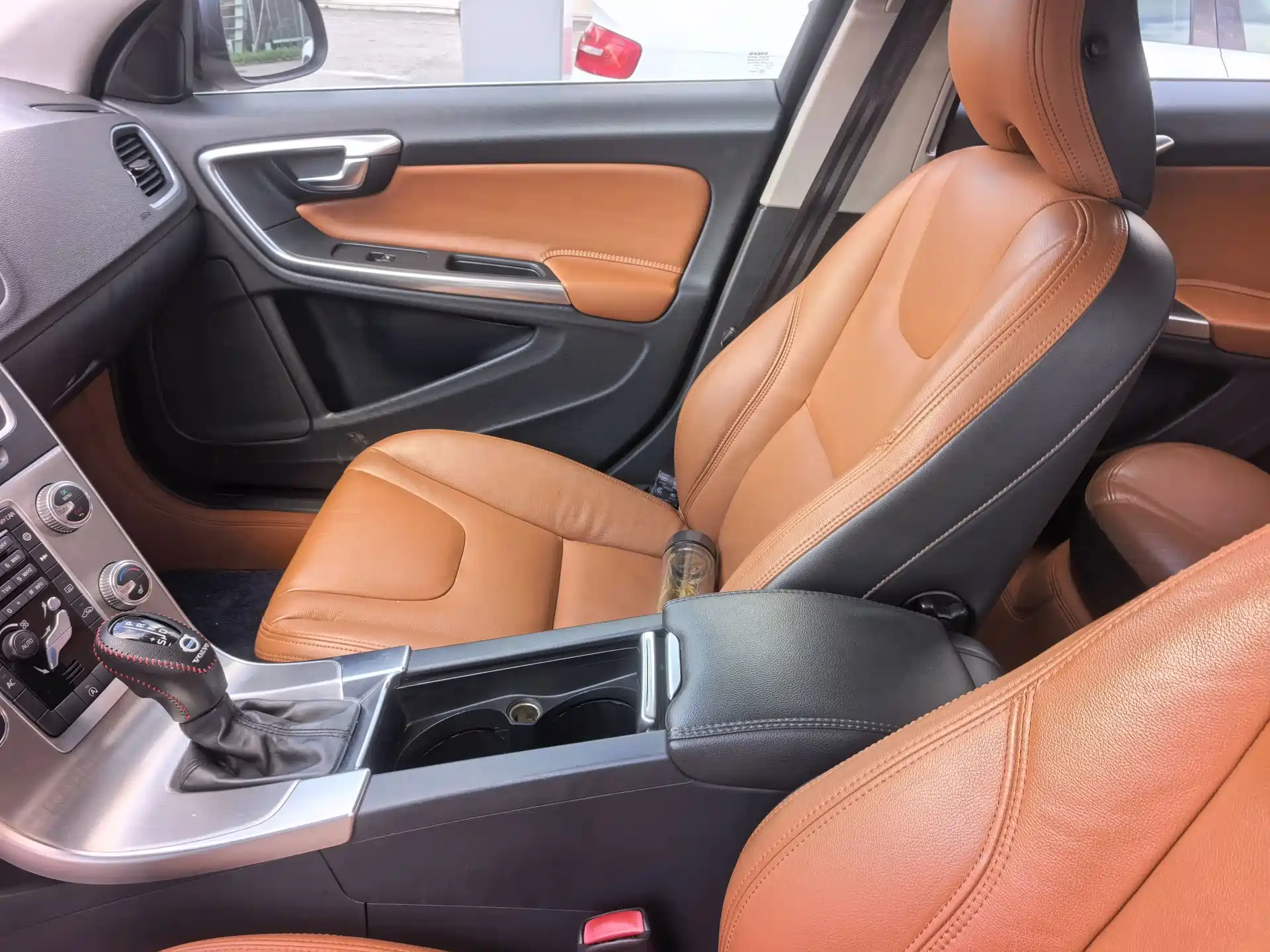 Фото 21 - Volvo S60