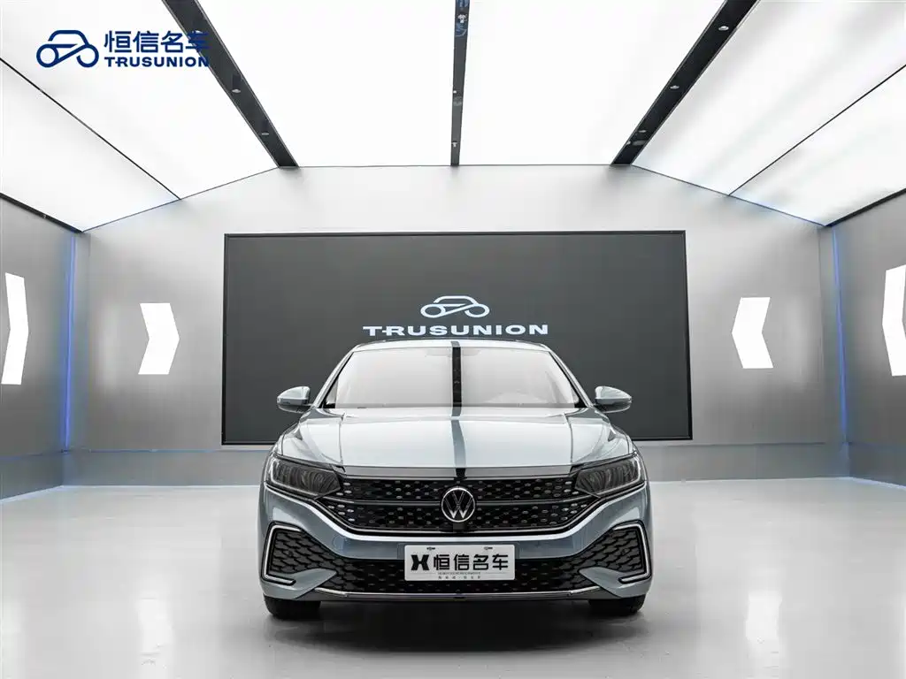 Volkswagen Passat 2022 330TSI Starlight Elite Edition фото 2