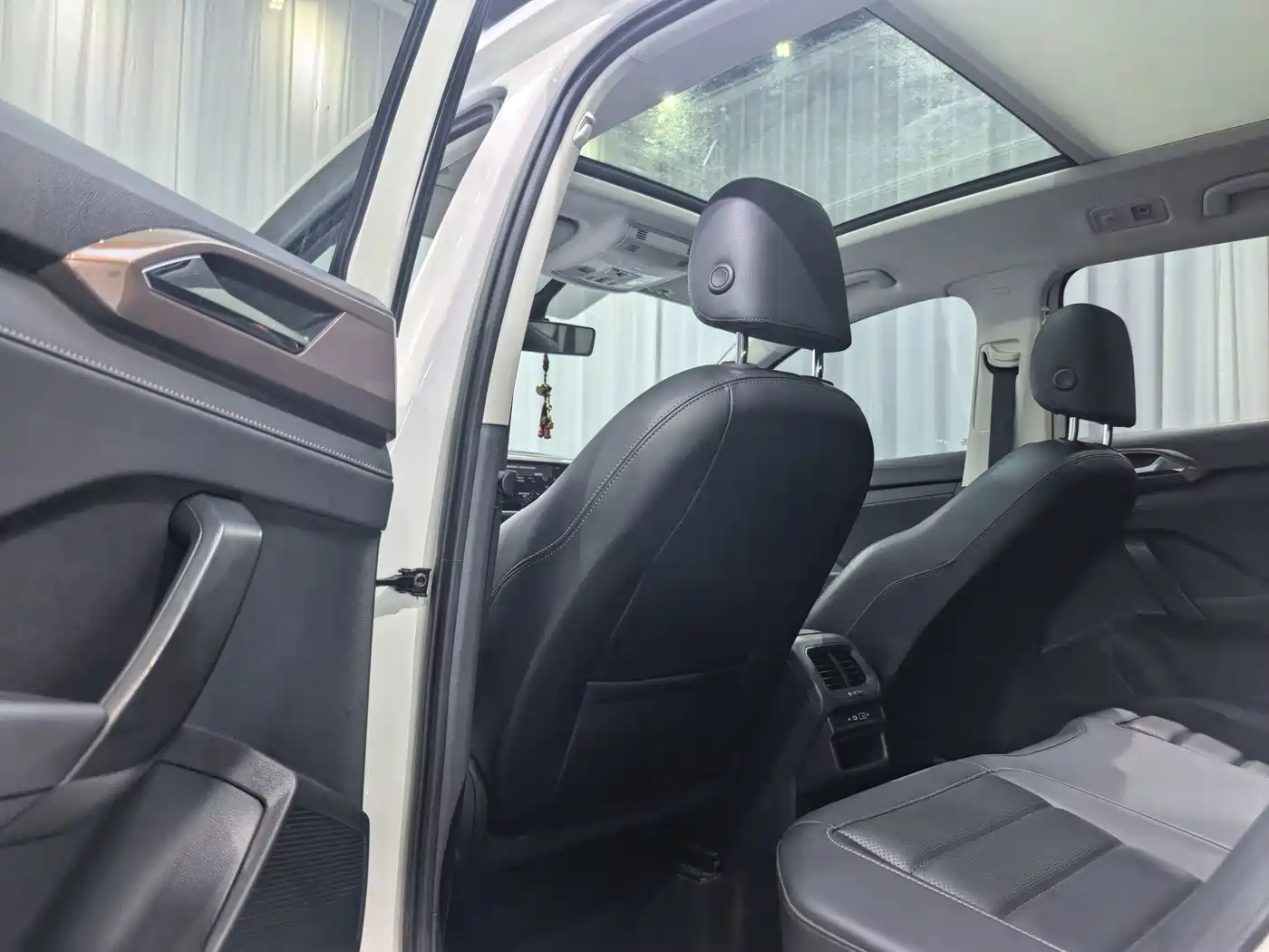 Volkswagen Tharu, миниатюра 14