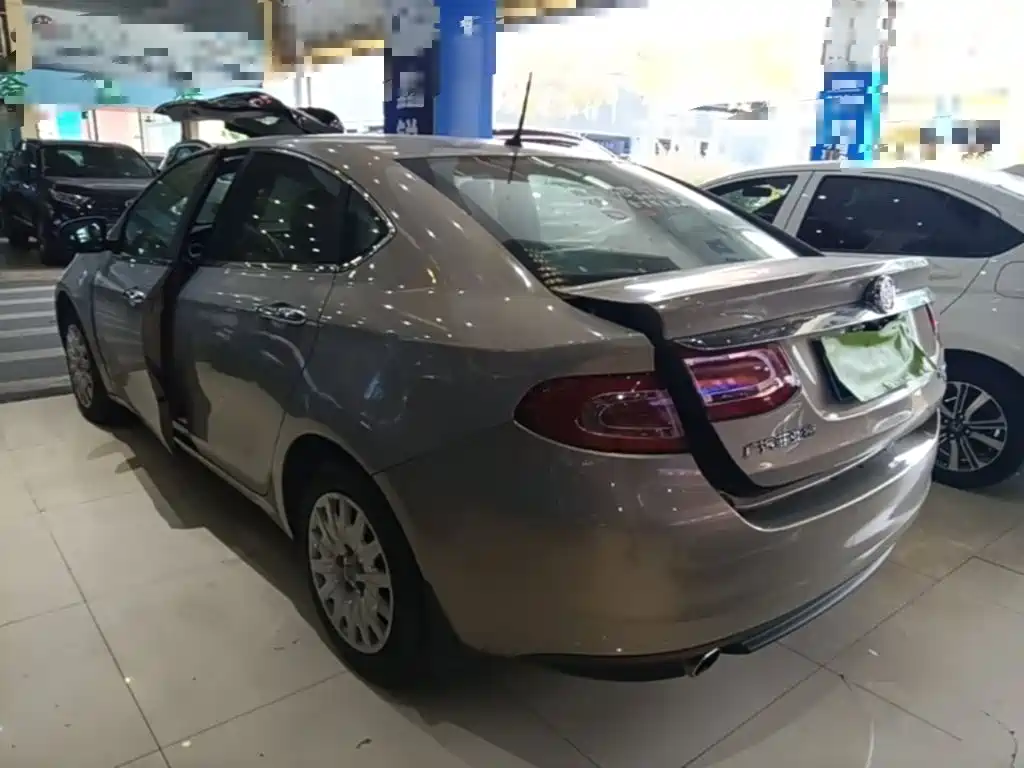 Fiat Viaggio 2014 2012 1.4T Auto Joy Edition