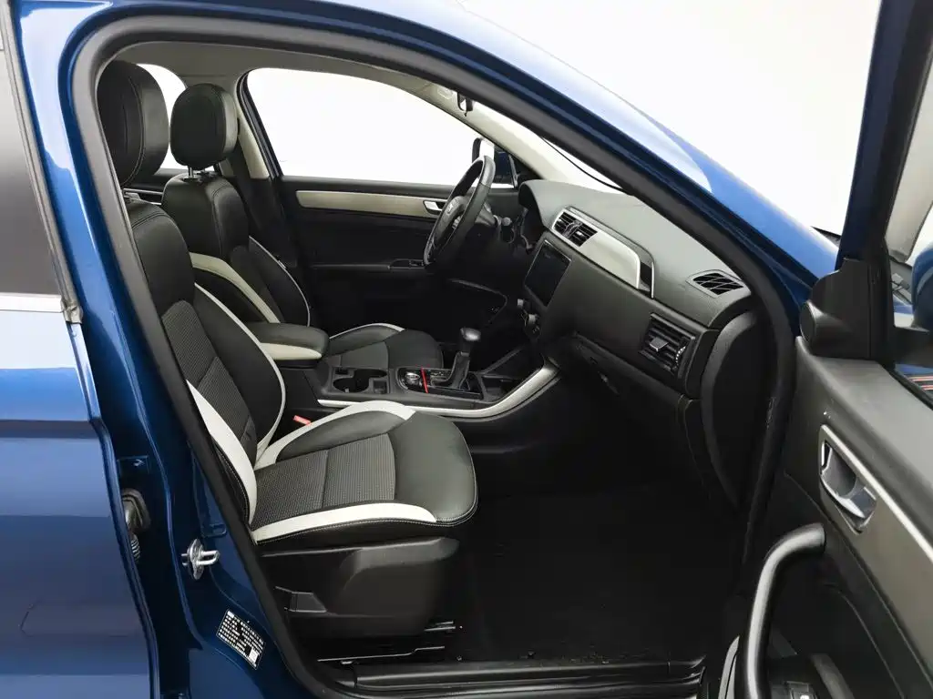 Qoros 5 2018 2018 Facelift 1.6T Automatic Premium