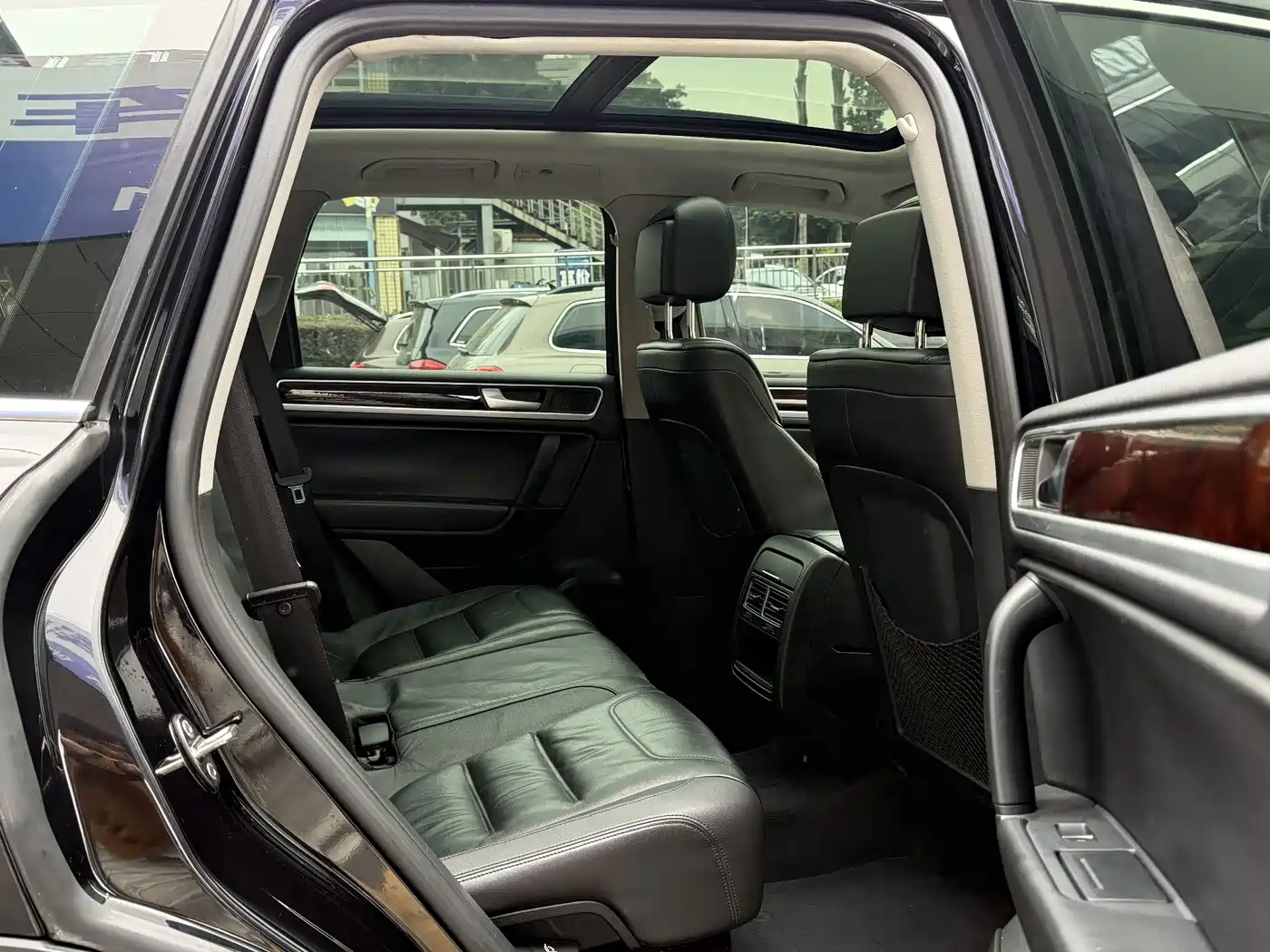 Volkswagen Touareg 2015 2011 3.0TDI Diesel Standard