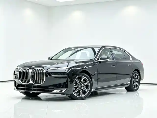 BMW 7 735Li, Люкс-пакет