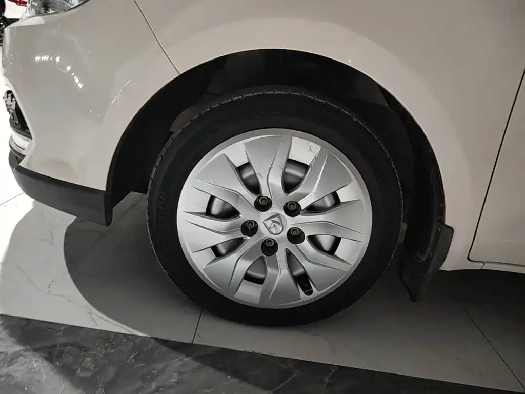 Baojun 730 2022 2019 1.5L Manual Value Edition 7-Seater China VI