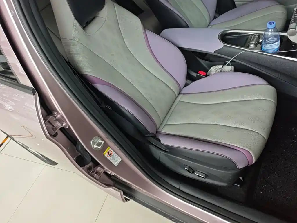 Фото 25 - BYD Dolphin