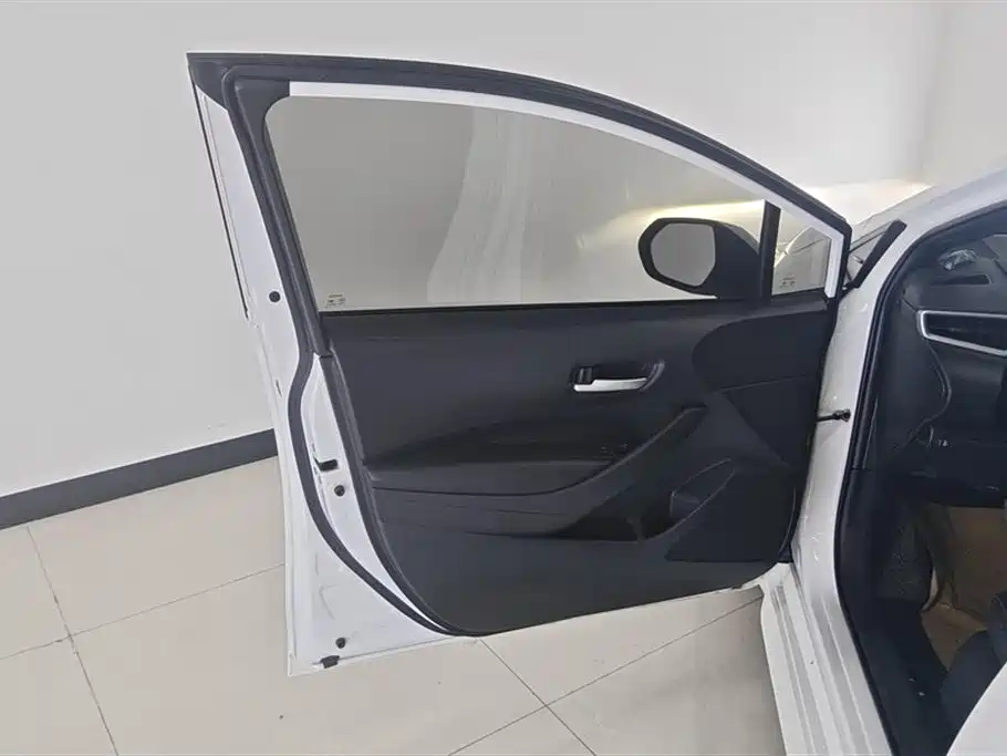 Toyota Levin 2021 185T CVT Progressive Edition фото 7