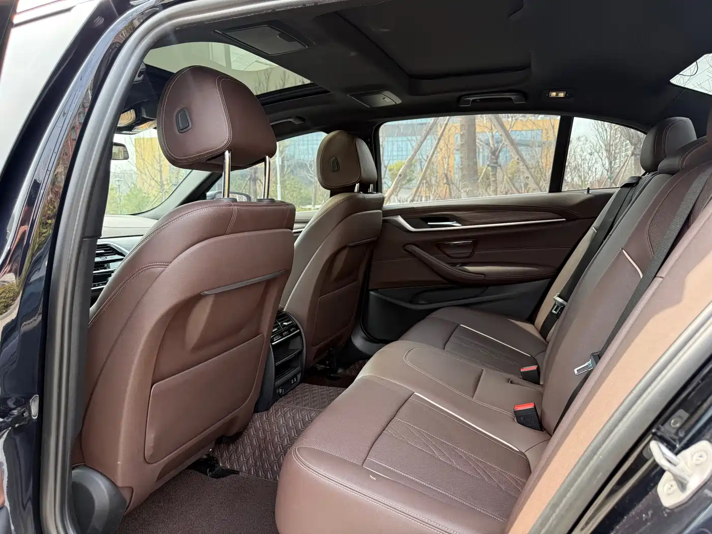 BMW 5 Series 2022 Facelift 530Li Leading M Sport Package фото 10
