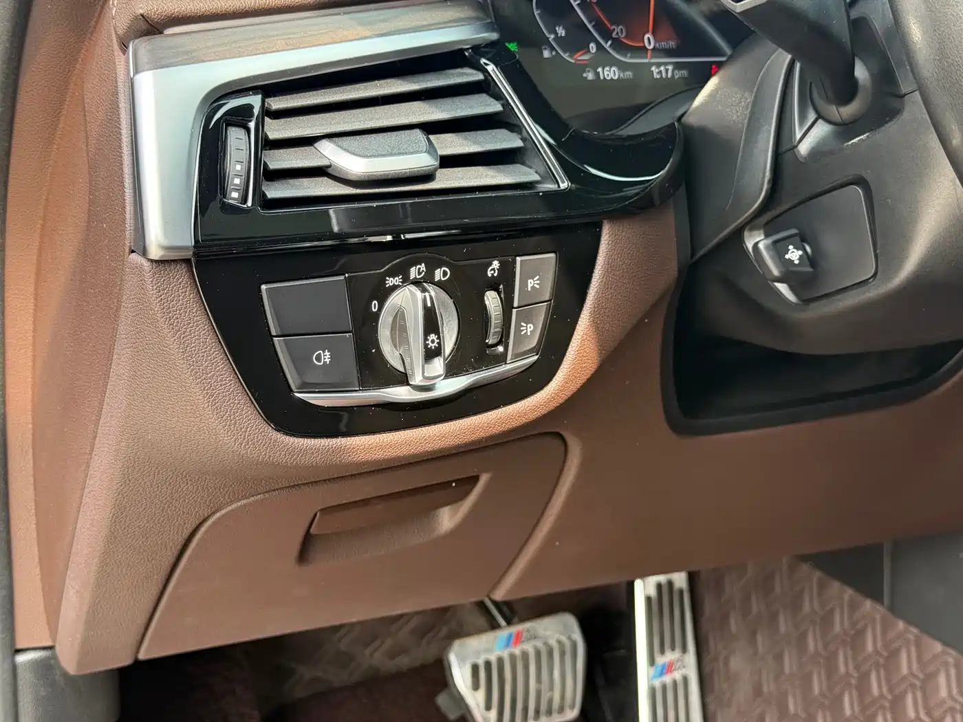 BMW 5 Series 2022 Facelift 530Li Leading M Sport Package фото 22