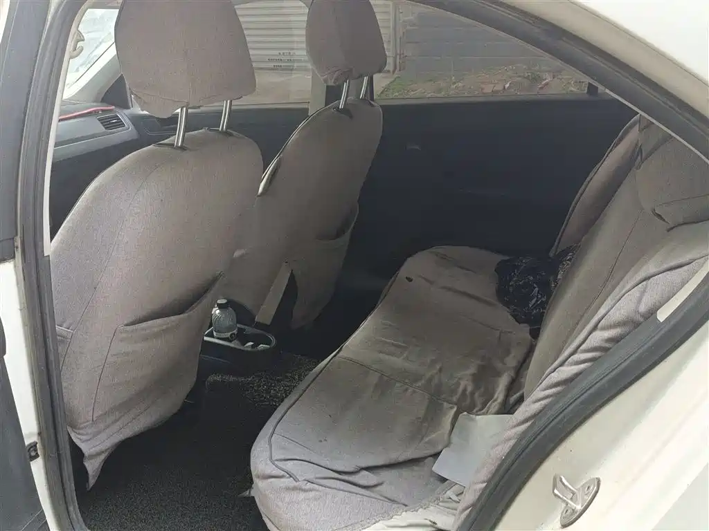 Volkswagen Santana 2016 1.4L Manual Trend Edition фото 15